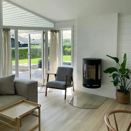 בית נופש Newly Renovated Summer House In Gronninghoved Sjolund