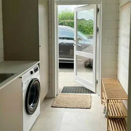 Newly Renovated Summer House In Gronninghoved *