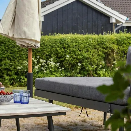 Newly Renovated Summer House In Gronninghoved Sjolund
